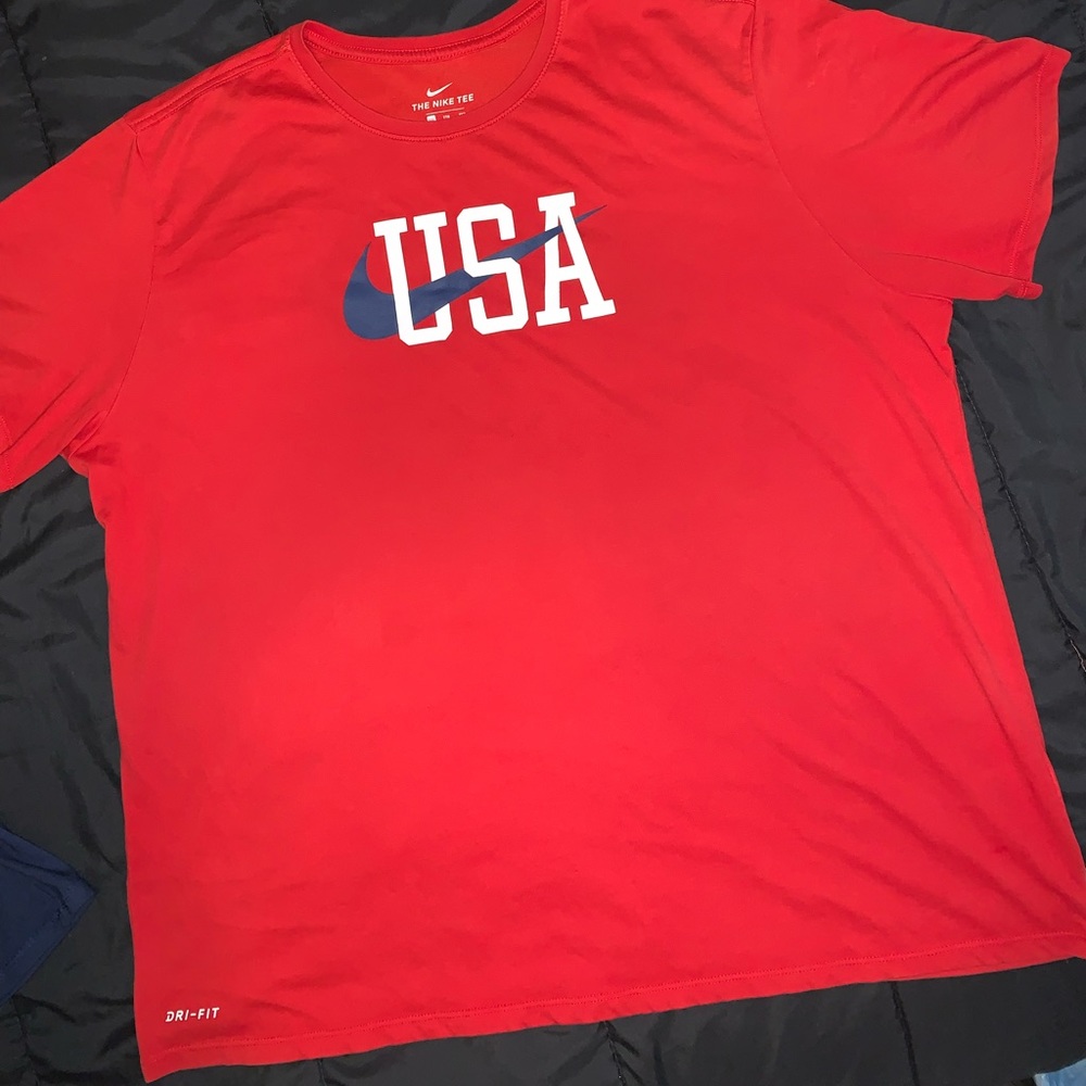 2 Nike 2x USA shirts